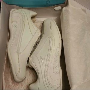 Re-Posh! Brand New Pro Cheer Bolt 7505 Cheer Shoes